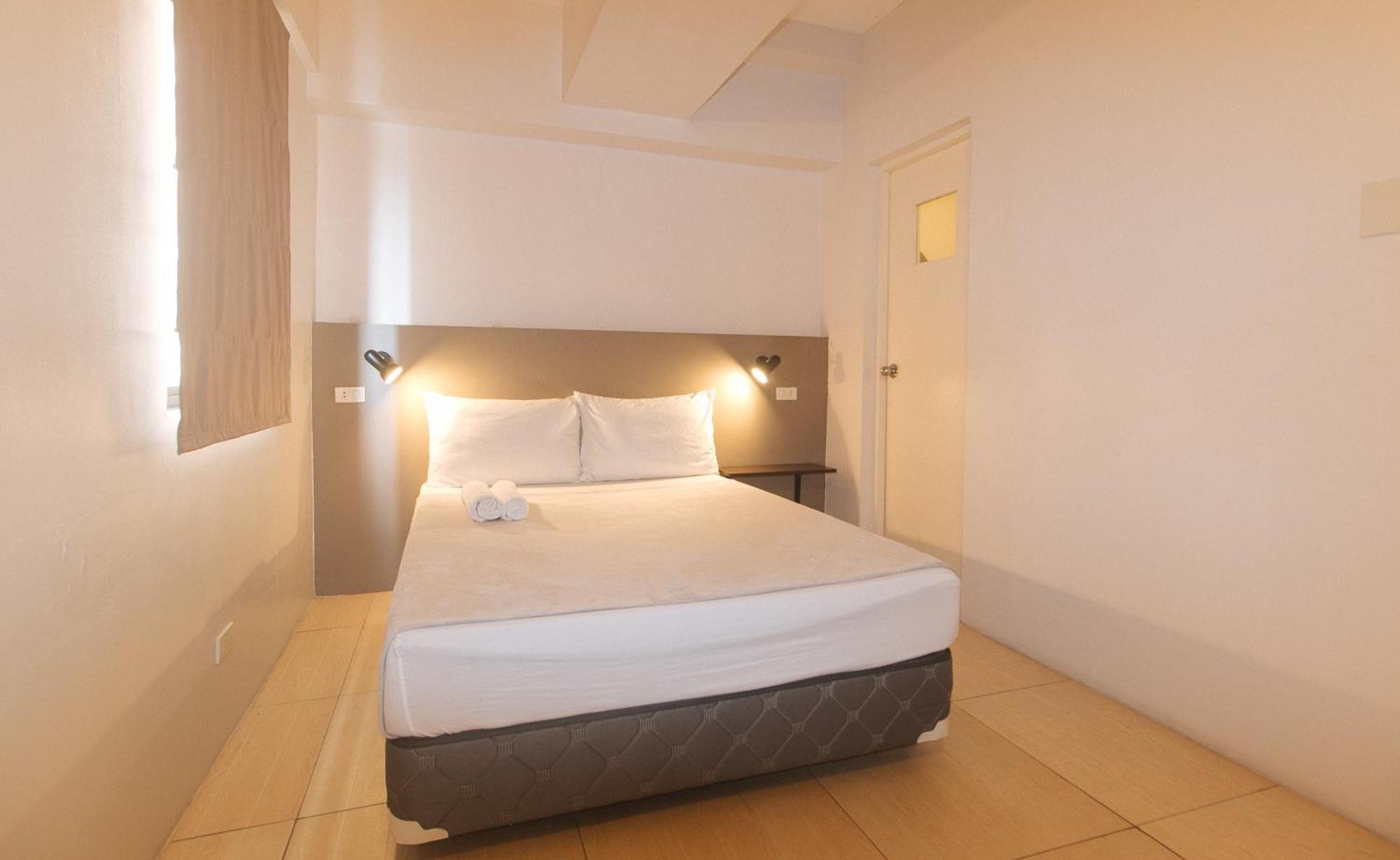 59 Xavierville By Reddoorz Cubao Buitenkant foto
