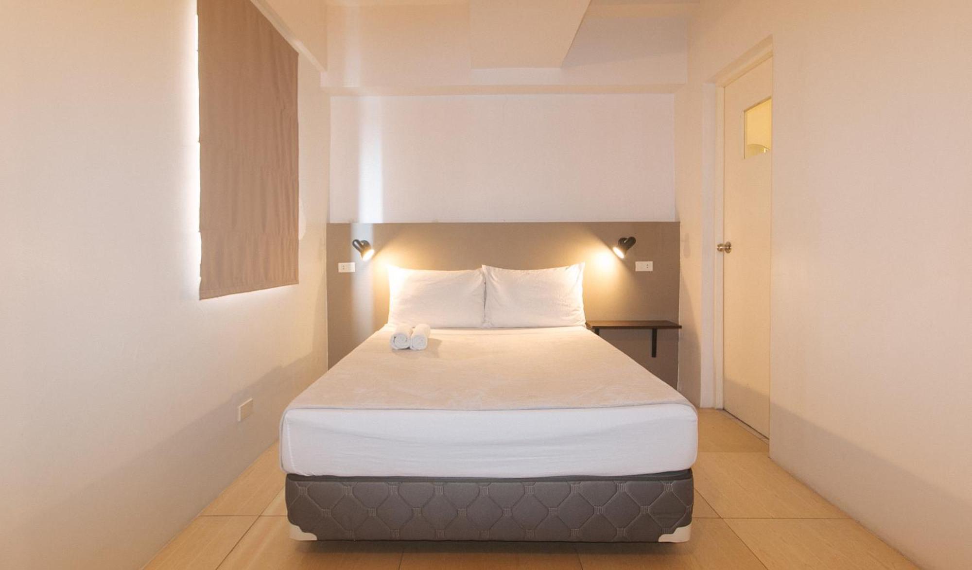 59 Xavierville By Reddoorz Cubao Buitenkant foto