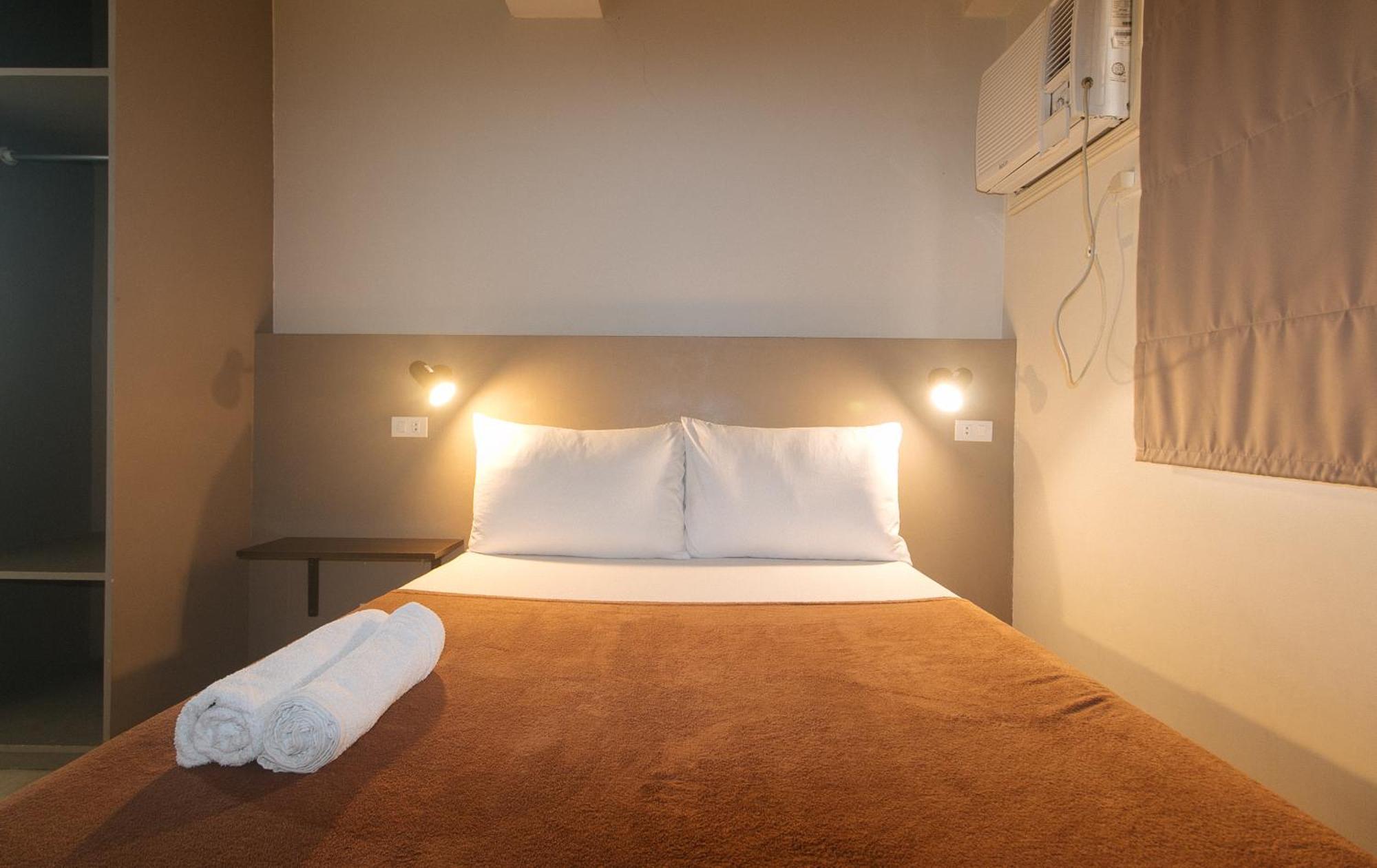 59 Xavierville By Reddoorz Cubao Buitenkant foto