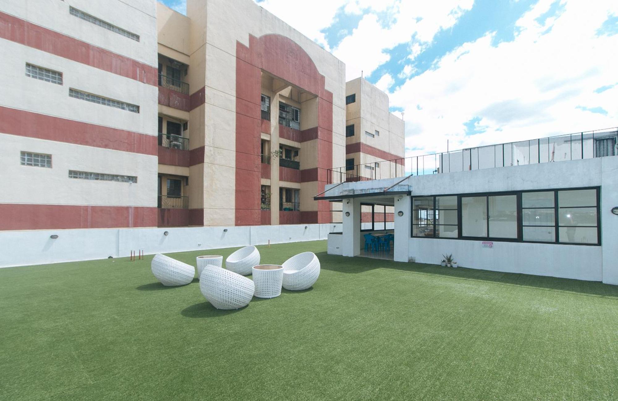 59 Xavierville By Reddoorz Cubao Buitenkant foto