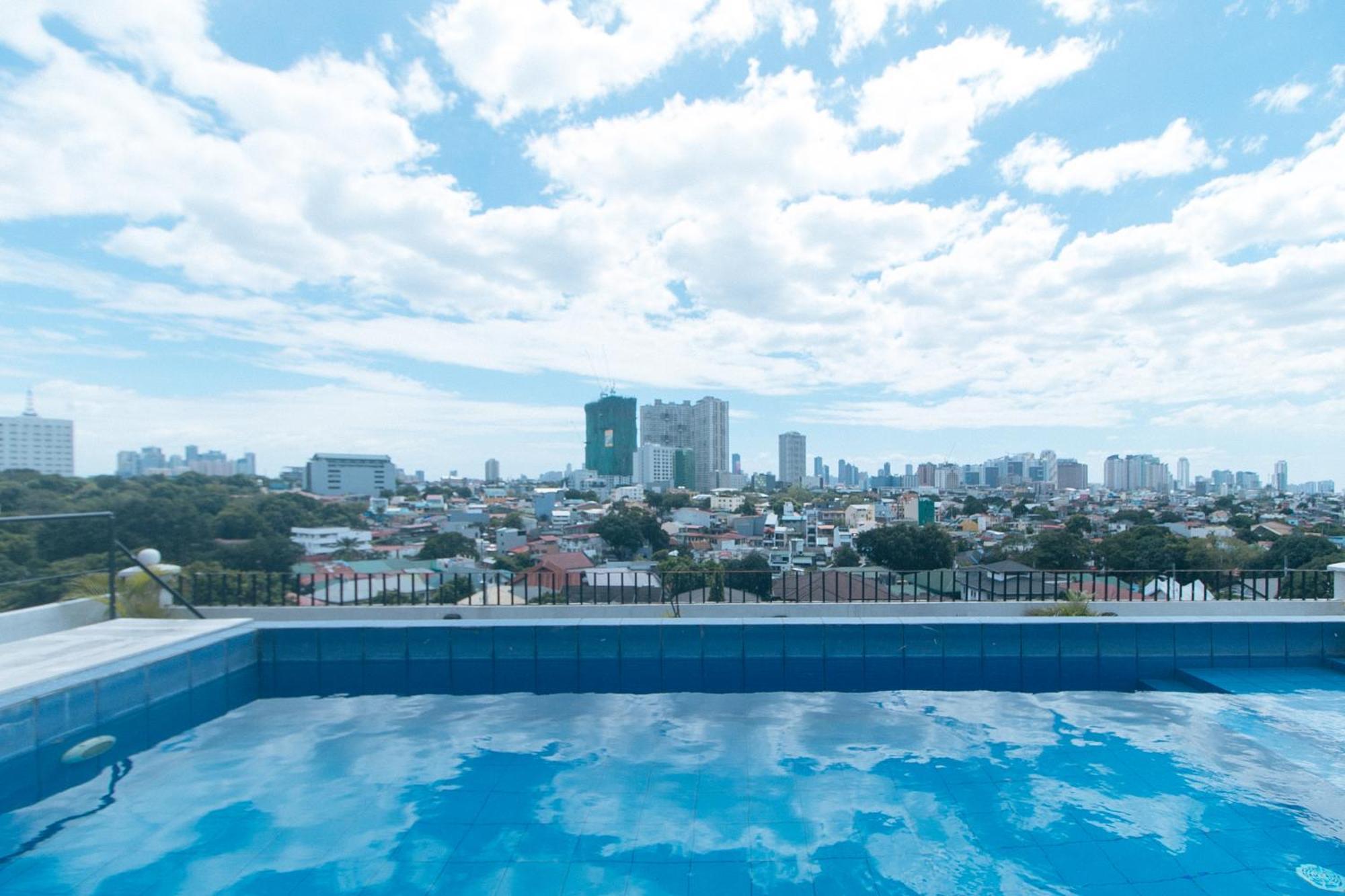59 Xavierville By Reddoorz Cubao Buitenkant foto
